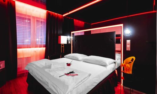 2022-Elegant mirror (5) (Velký)