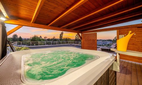 2024_08-Hotel Aura (78) (Velký)