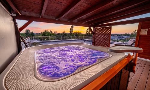 2024_08-Hotel Aura (81) (Velký)